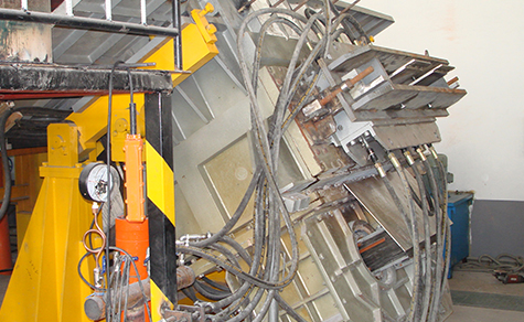 现代电炉的液压控制